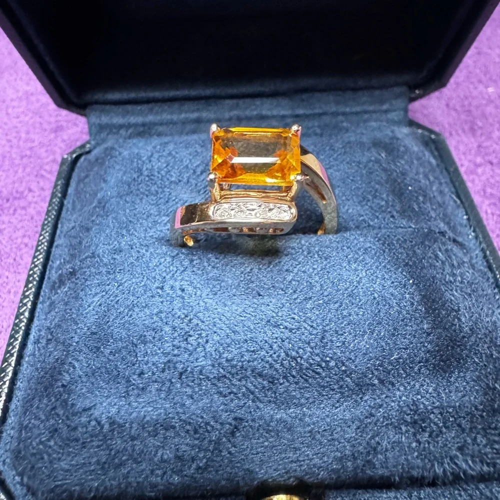 14kt Gold Citrine and Diamond Accent Cocktail Ring (2.4 tcw) - Picture 2 of 8